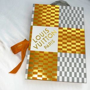 Louis Vuitton shopping bag & ribbon